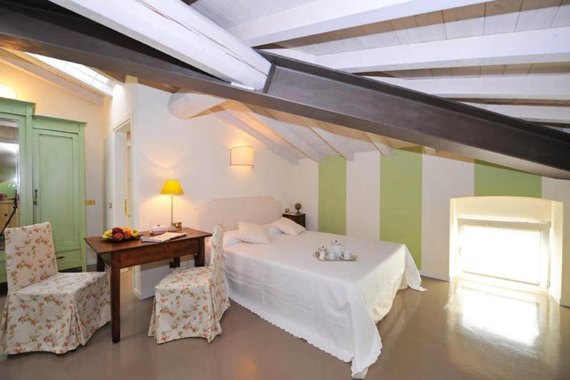 B&B La Mongolfiera ヴィッラフランカ・ディ・ヴェローナ エクステリア 写真