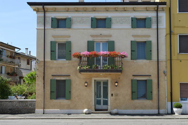 B&B La Mongolfiera ヴィッラフランカ・ディ・ヴェローナ エクステリア 写真